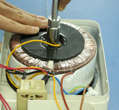 圣元电压转换器现场组装过程